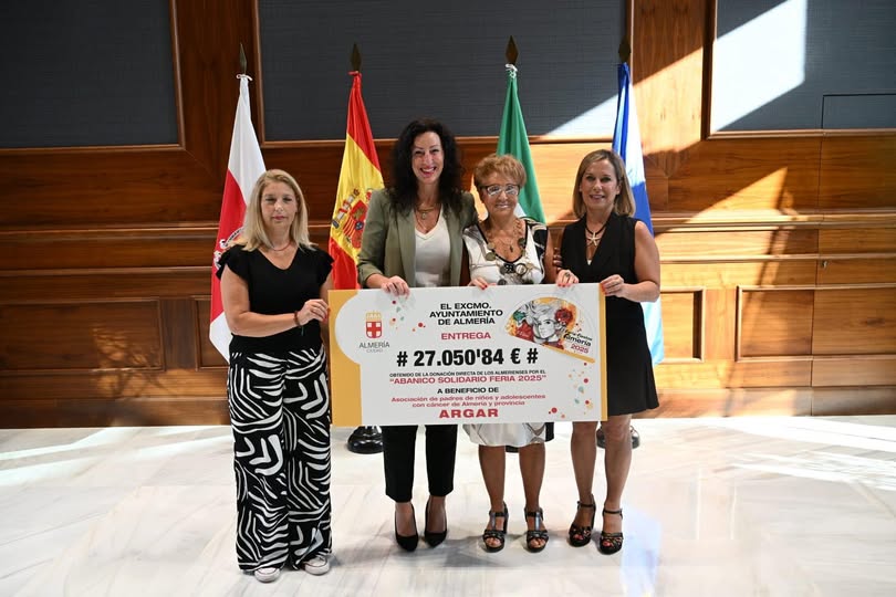 18/09/2025 RECAUDACIÓN SOLIDARIA DE EL ABANICOS DE LA FERIA DE ALMERÍA