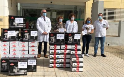 15/04/2020 – LA ASOCIACIÓN ARGAR DONA 8 MÁQUINAS DE CAFÉ Y 16.000 CÁPSULAS AL HOSPITAL UNIVERSITARIO TORRECÁRDENAS